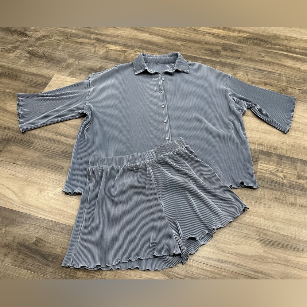Ribbed Satin Lounge Set - Medium - Picture 2 of 3